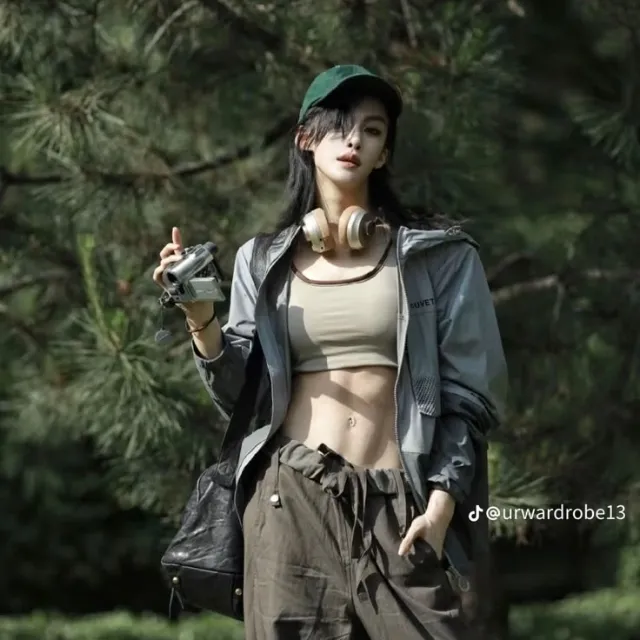Kim Kira