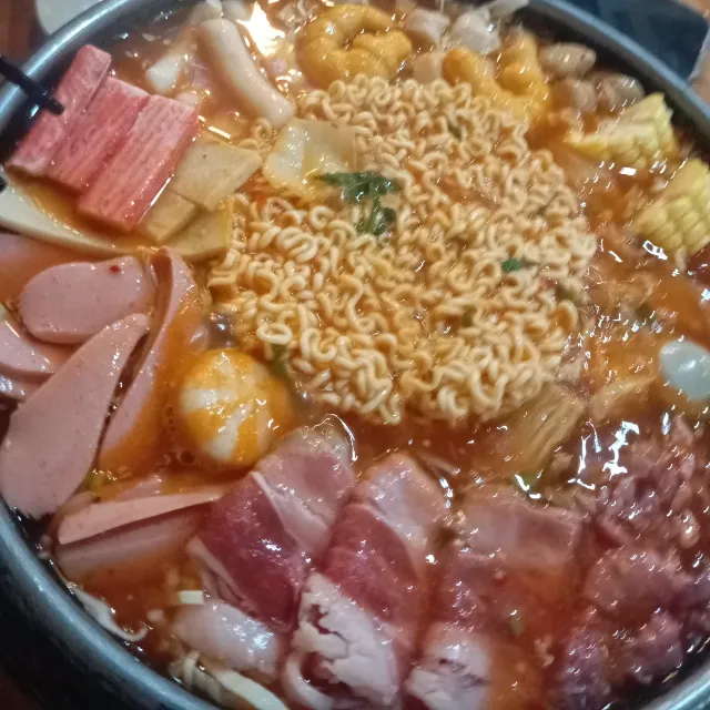 Lẩu tokbokki 