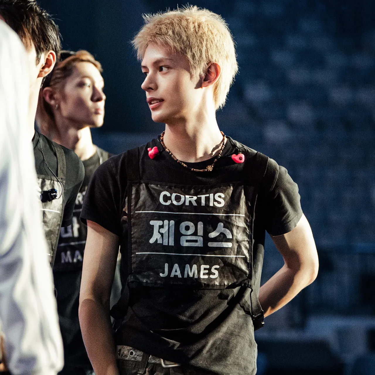 Ảnh 1 của James